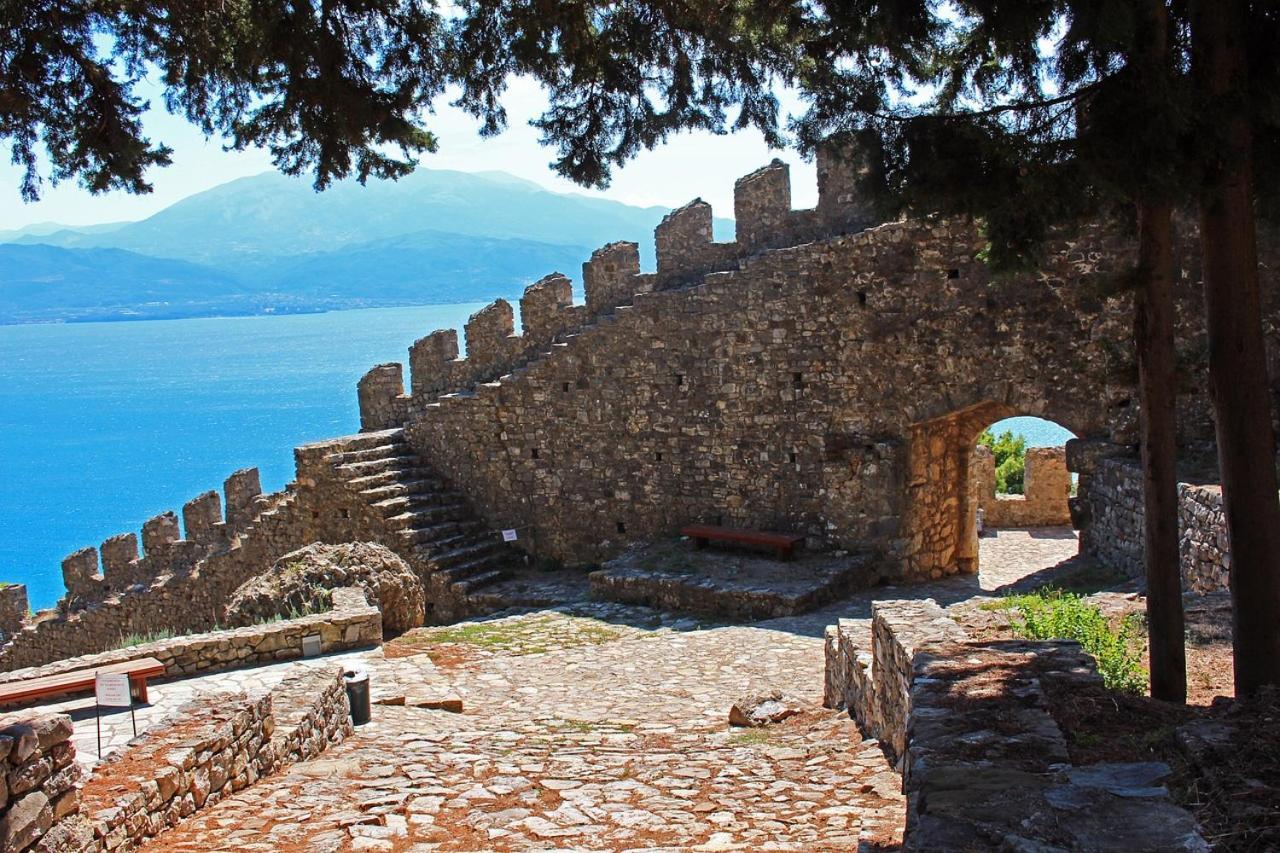 Cervantes Nafpaktos Bagian luar foto